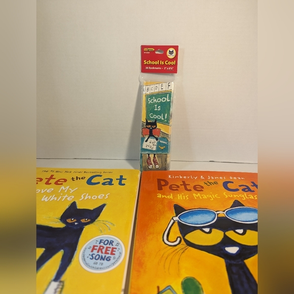 2 1st Edition Pete The Cat Hardback Books plus 36 Bookmarks Full Color Books New - Picture 11 of 14